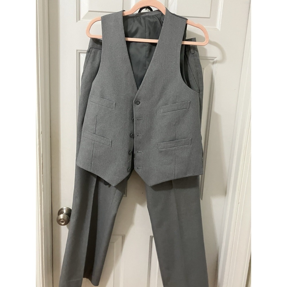 Vintage Mens Pant Suit Set Gray Pinstripe Vest / Pants Mens R42 P36 5 Button